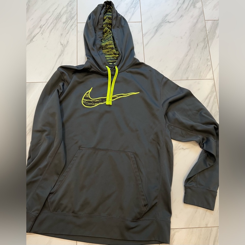 Nike men’s hooded dri-fit sweatshirt
